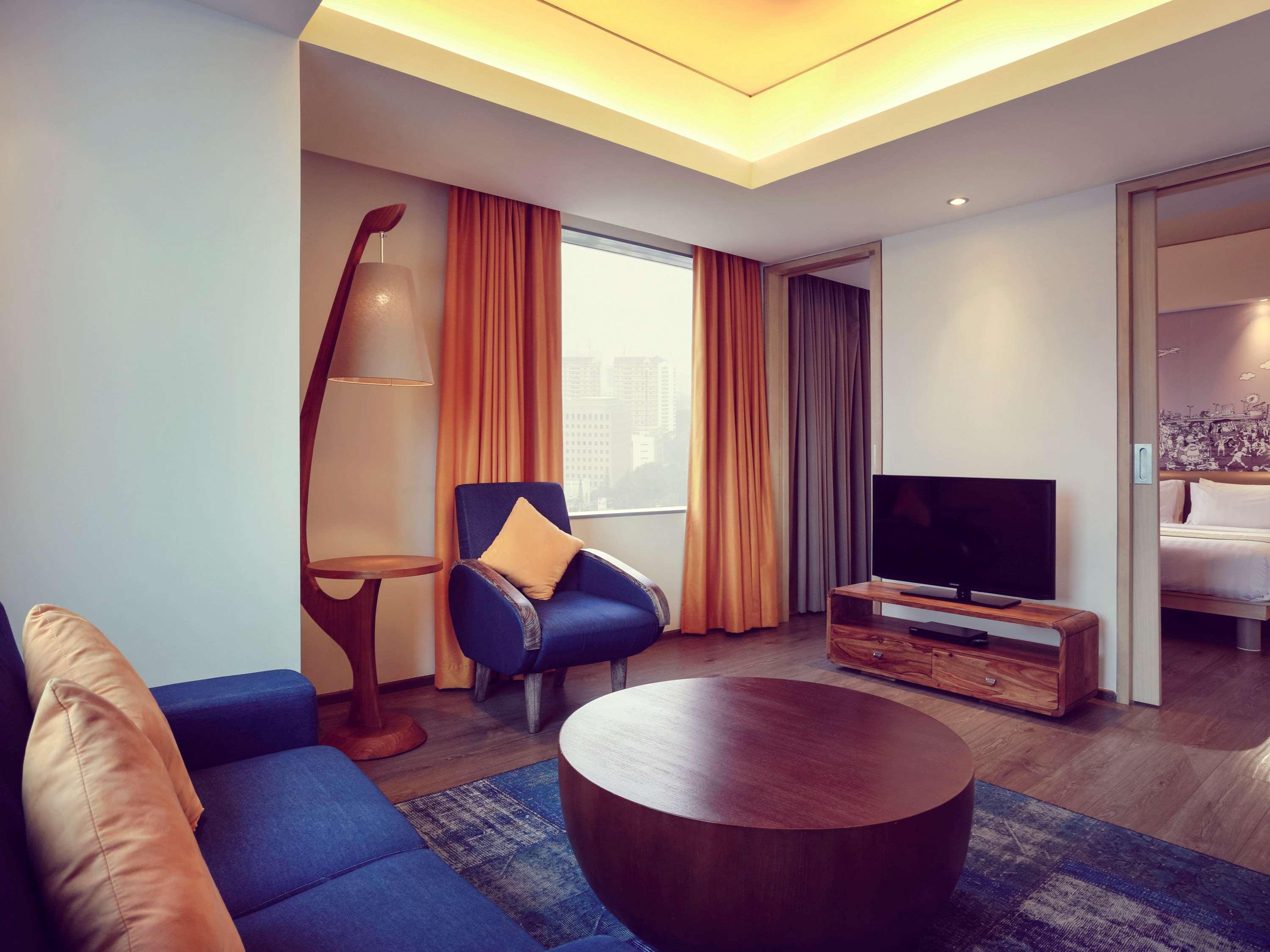 Mercure Jakarta Simatupang Esterno foto