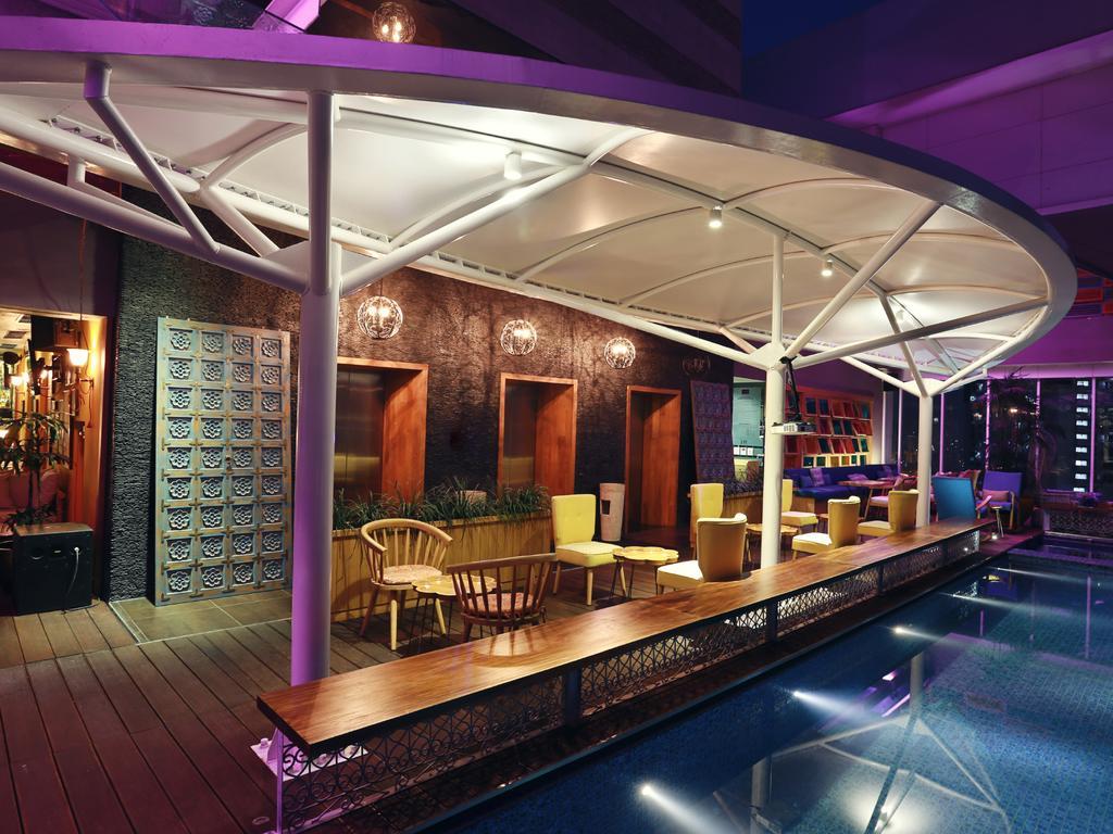 Mercure Jakarta Simatupang Esterno foto